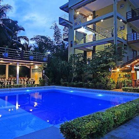 Point 303 Resort General Luna  Bagian luar foto