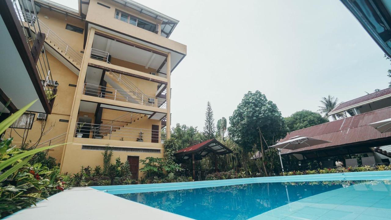 Point 303 Resort General Luna  Bagian luar foto