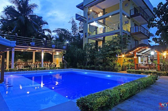 Point 303 Resort General Luna  Bagian luar foto